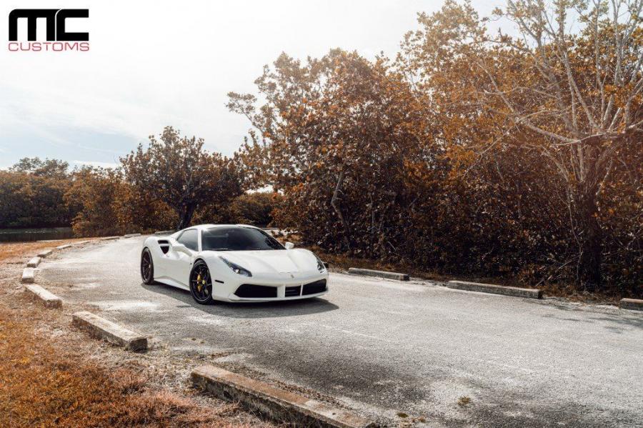  Ferrari 488 Spider White by MC Customs 2018 года  (фото 5 из 12)